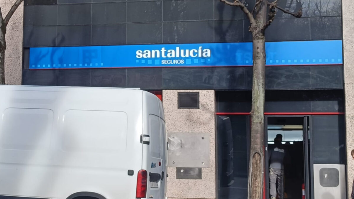 Montajes, reparaciones y mantenimientos de rótulos